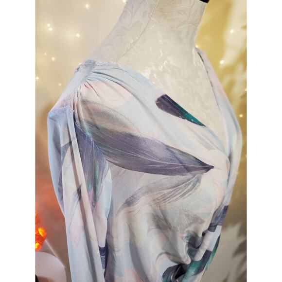 Fabletics Treva Long-Sleeve Mesh Surplice Draped Feather Top Women's Size XS - Picture 6 of 10